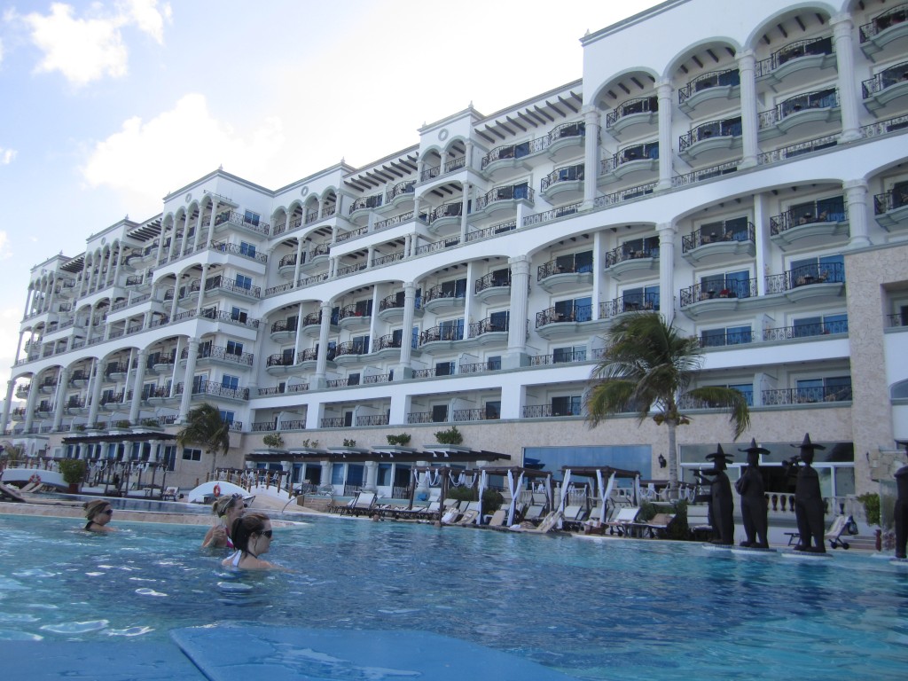 Royal Cancun - View from the Pool