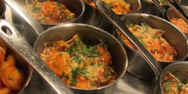 Best Las Vegas Buffets – Bacchanal  v.s. Wicked Spoon