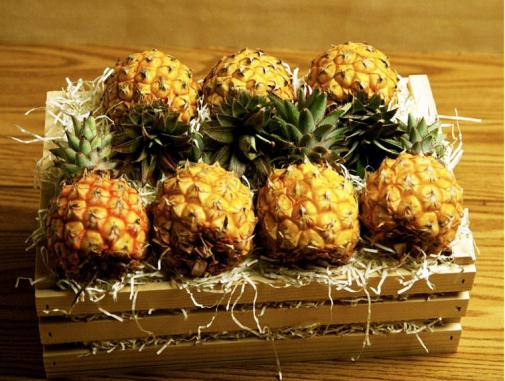 Melissas pineappl Gift Basket under 50