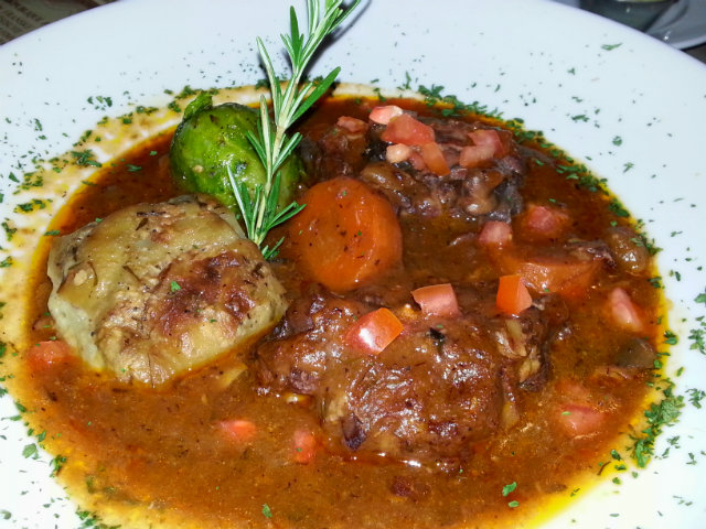 The Globe - Coq au Vin