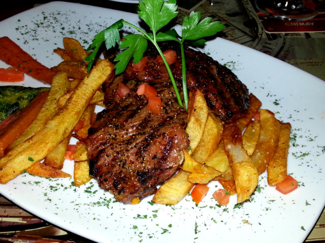 The Globe  Steak Frites