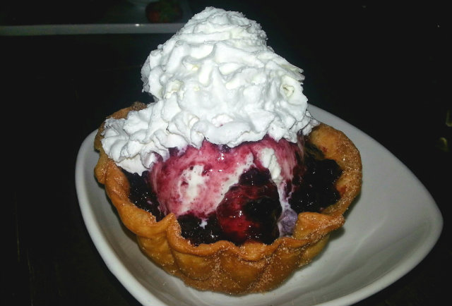 La Vida Cantina Creamy Berry Crunch