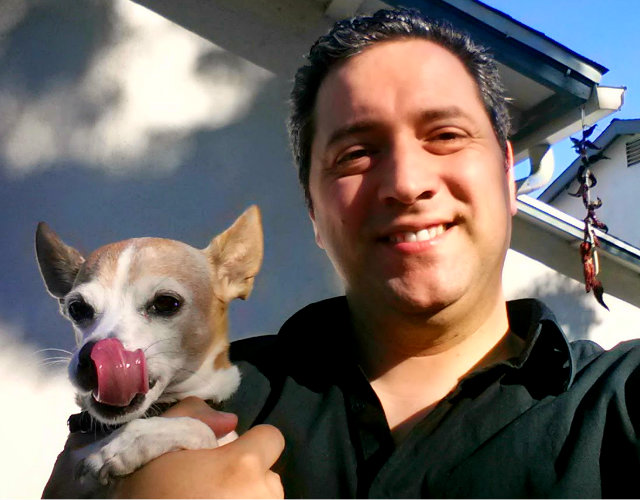 Tom from Tom's Foodie Blog  with Pepe the Chihuahau