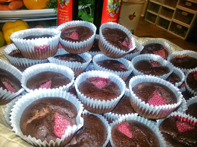 Cooking Techniques and Recipes with Olive Oil Mediterranean -Dark Chocolate Olive Oil Cupcakes with Strawberries