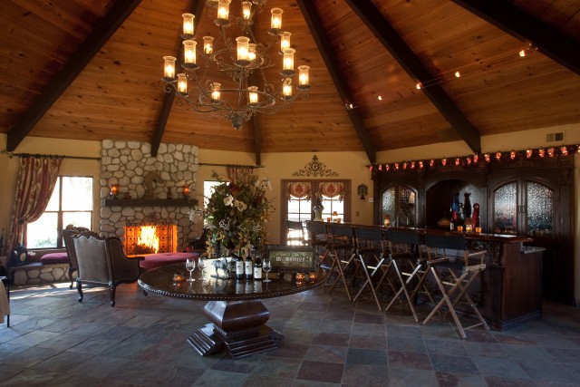 Giracci Winery and Farms Tasting Room is like you are visiting Napa Valley