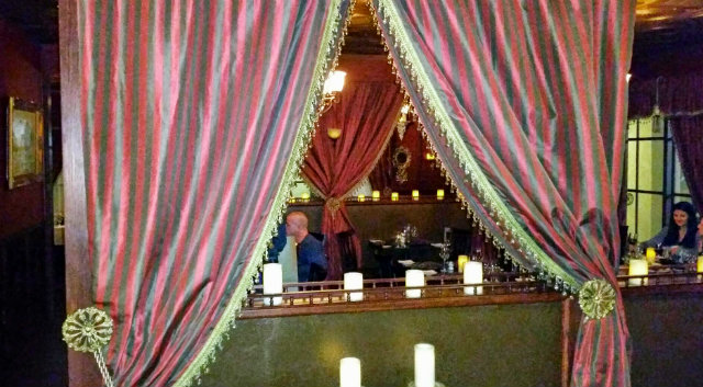 Harlow's Dining room