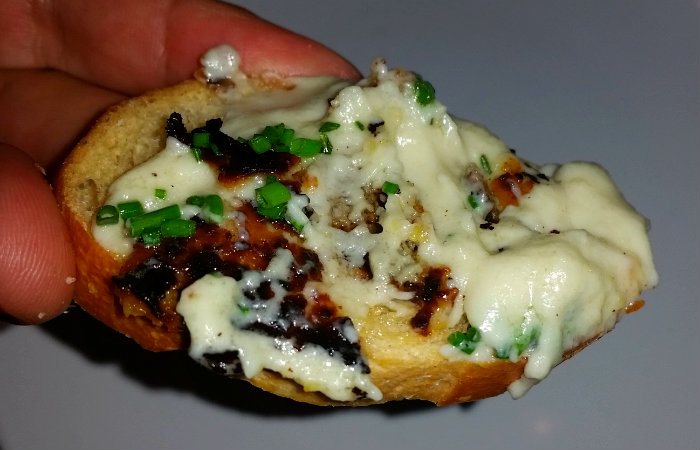 Pueblo Queso Fundido on crostini